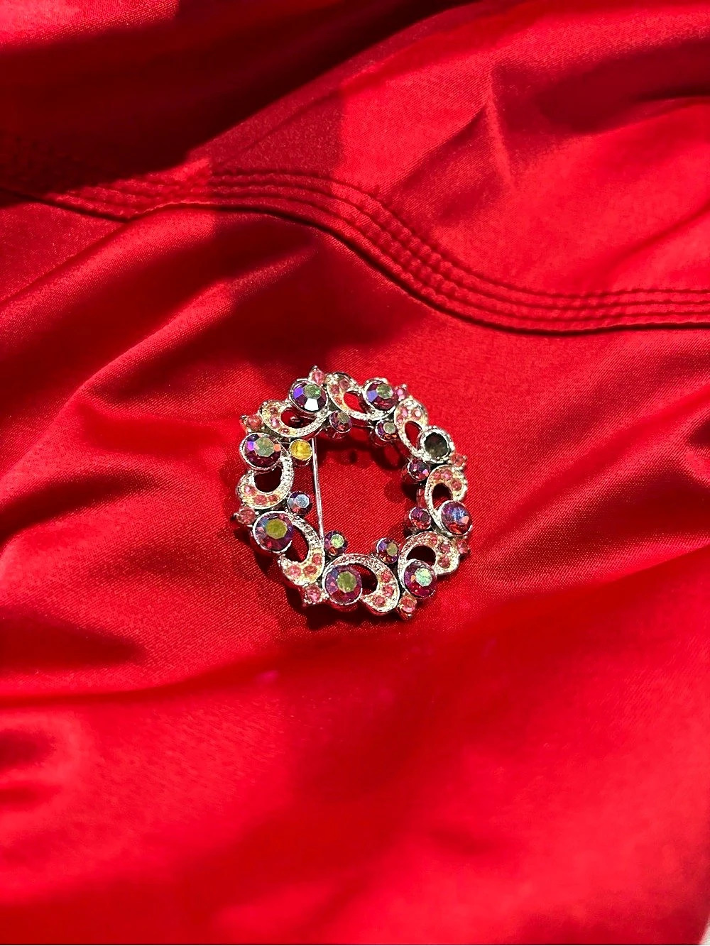Multicolor Rhinestone Brooch Like New - Picture 3 of 3